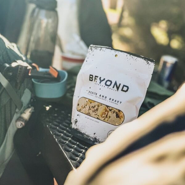 Biscuits & Gravy Pouch by Beyond Outdoor Meals (710 calories, 2 servings) - 图片 5
