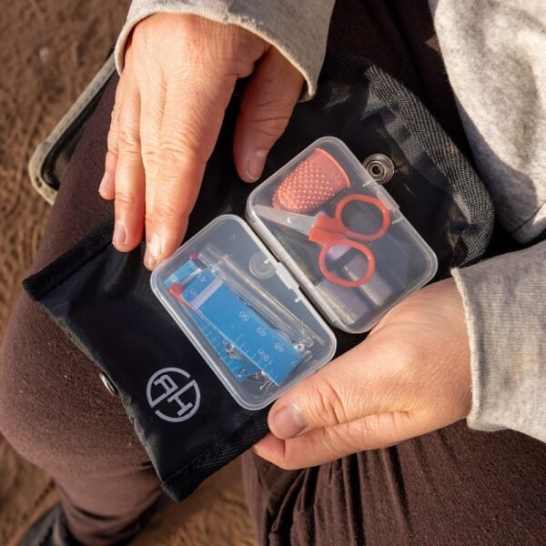 Emergency Sewing Kit by Ready Hour (28 piece) - 图片 2